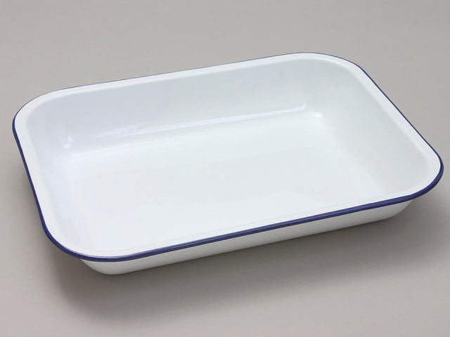 Falcon Bakepan White 31 x 25 x 5cm