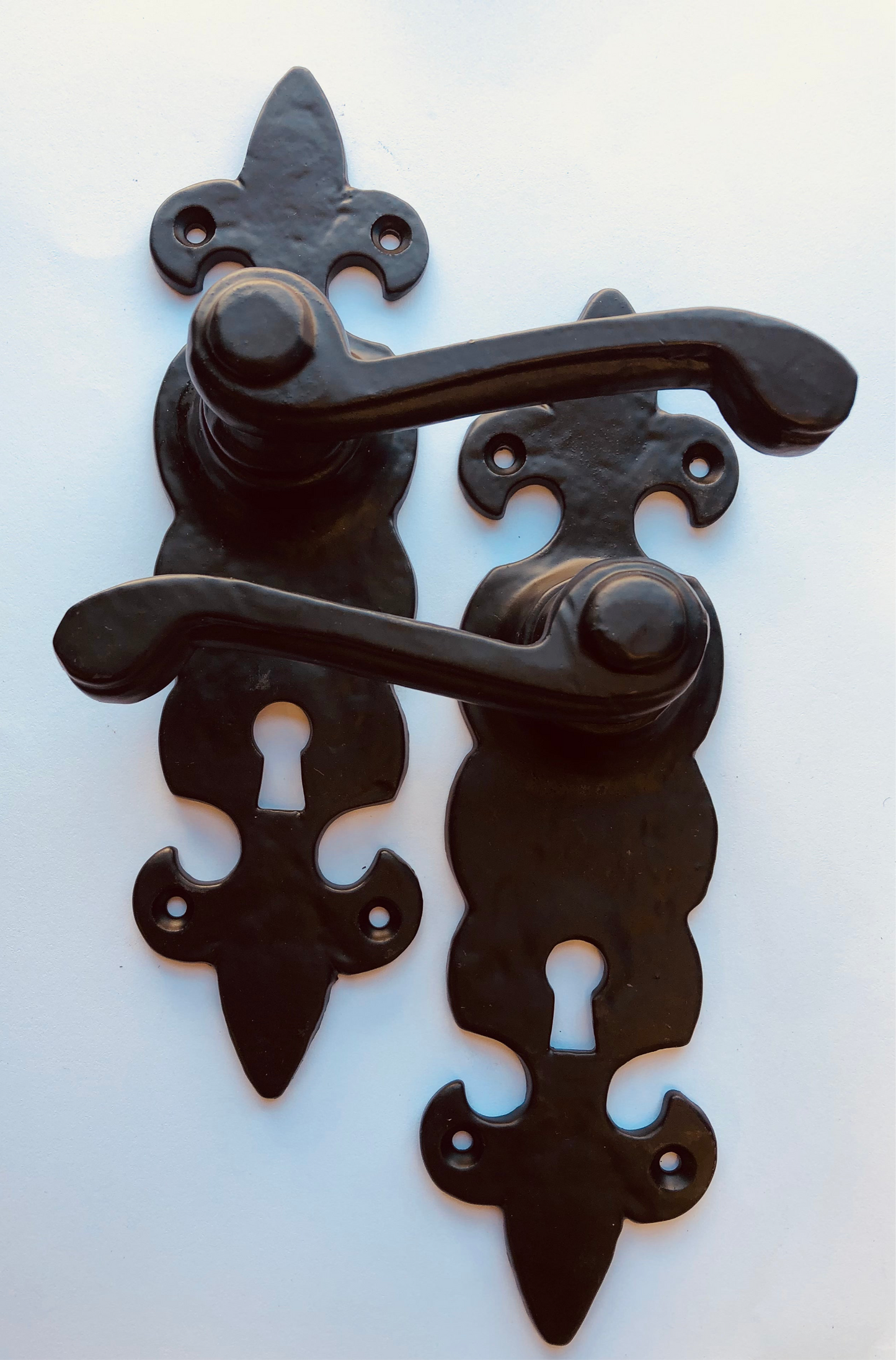 Fleur-De-Lys Door Lever Handle Set 1 Pair