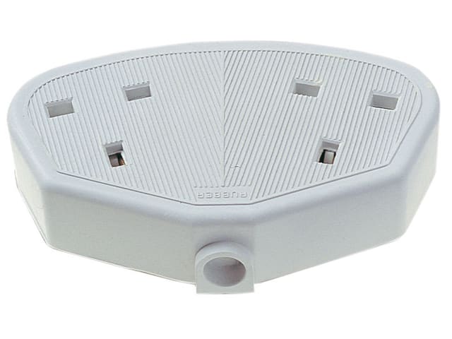 Rubber Trailing Socket 13A 2-Gang White