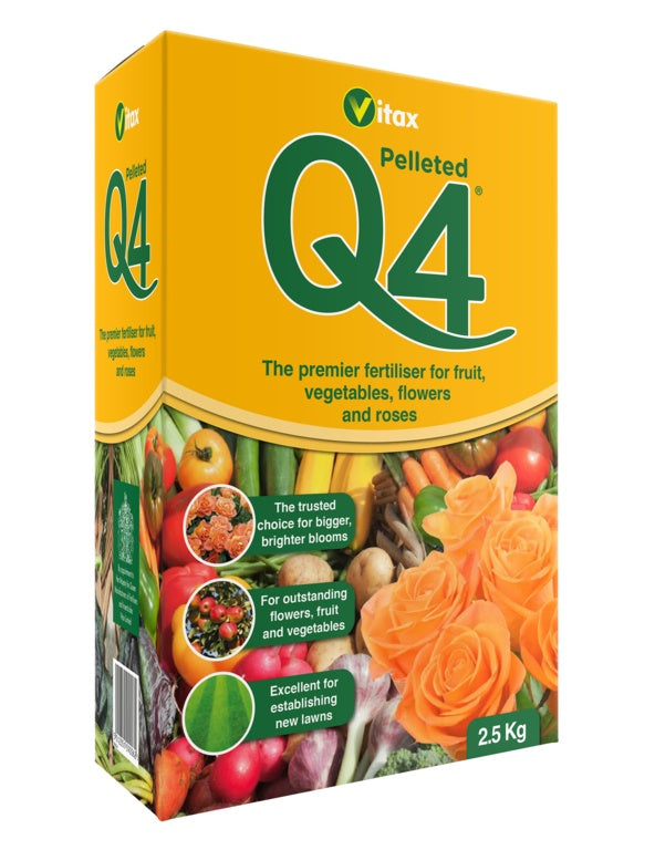 Vitax Q4 Fertiliser 900g