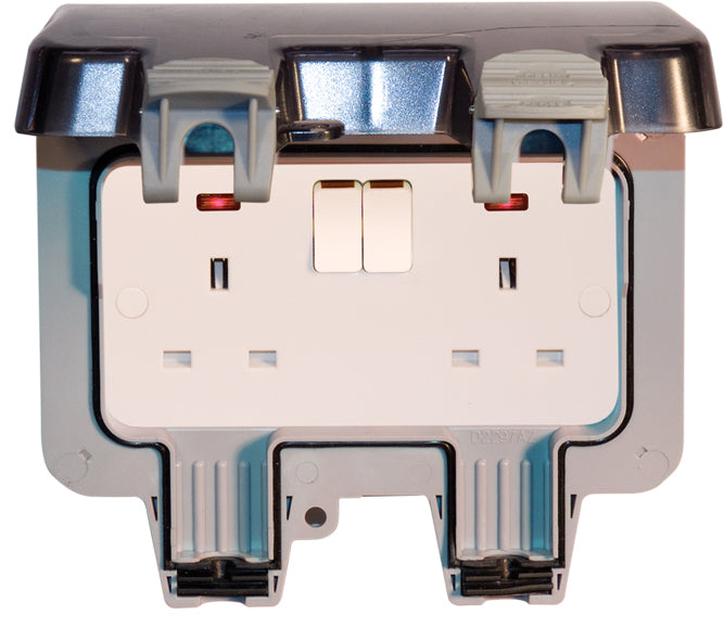 BG IP66 Weatherproof 2-Gang Switched Outdoor Socket DP